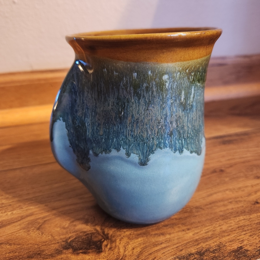 Clay In Motion Neher Pottery Right Hand Hand Warmer Blue Brown Mug 2013 - Picture 2 of 3